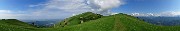 47 Panoramica sugli estesi dossi prativi del Linzone